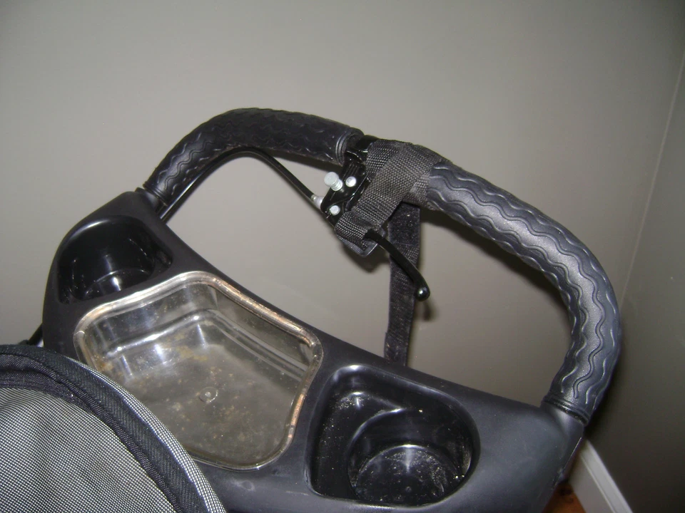 Bandeja portavasos de repuesto para cochecito para correr Baby Trend Expedition para padres Foto 3 de 4