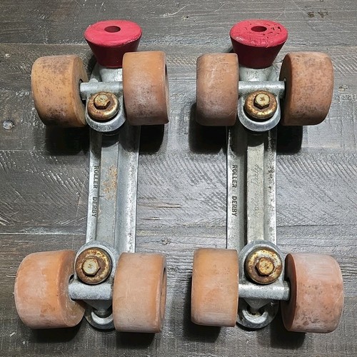 Vintage ROLLER DERBY Roller Skate Plates-Rare Vanguard 200 METER WHEELS