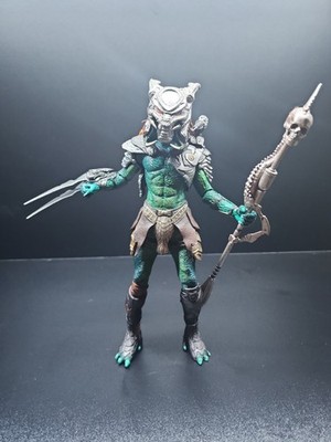 Neca Scavage Predator - 2015 Series 13  - 7'' Action Figure, Preowned & Loose