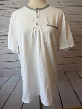 NWT Express Mens Tee Shirt Large Henley collar T-Shirt White Pocket Short Sleeve