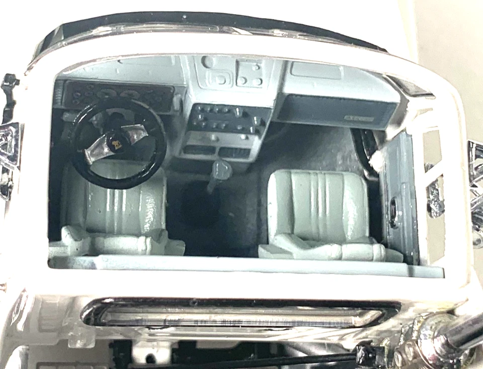 Franklin Mint Mobil Mack truck & Fuel tanker trailer scale 1:43 Inventory# 3525 - Image 4 of 4