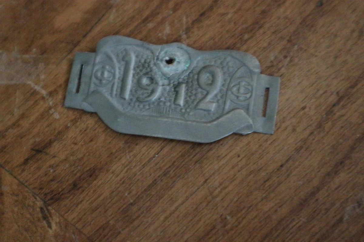 ancienne PLAQUE FISCALE DE VELO - ANNEE 1939- EN laiton