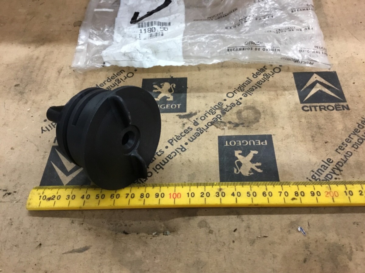 Peugeot 306 205 405 diesel xud7 xud9 Xud9te oil filler cap 118096