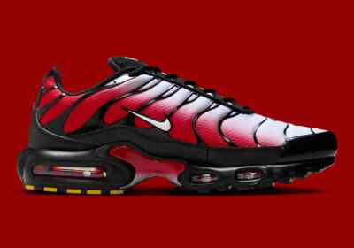 Nike Air Max Plus Mens Size 10.5 Pure Platinum University Red Black Nike Air Max Plus University Red Pure Platinum Black Men main image 3