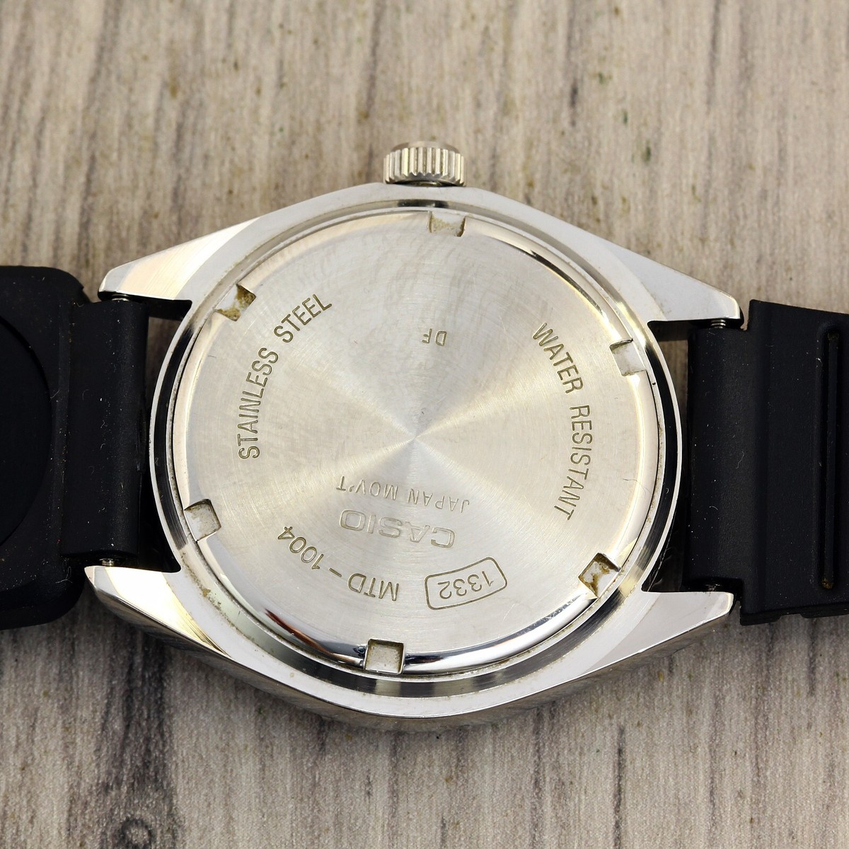CASIO 1332 MTD-1004 quartz men's stainless steel wristwatch Miyota