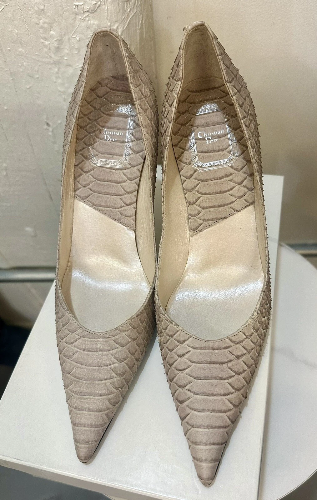 Escarpins en peau de serpent neufs Christian Dior Escaparina. Taille 37