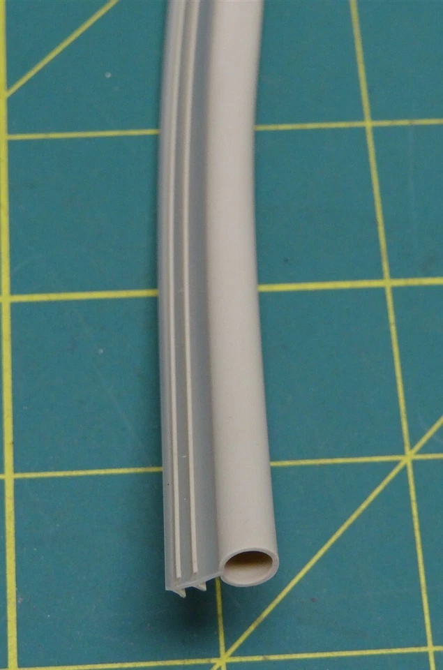 Restripa meteorológica bronceada Ultrafab Inc 50 pies 0,25" de diámetro Bombilla ventana muesca E10118TN5020 Foto 3 de 4