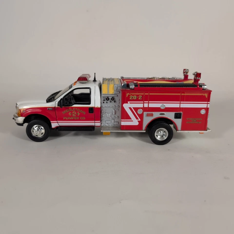 Matchbox 1999 Ford F-450 F-Series 1:24 Diecast KME Middletown Fire Department - Image 3 of 4