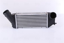 NISSENS Ladeluftkühler ** FIRST FIT ** 96790 für PARTNER PEUGEOT 307 CITROËN 3A