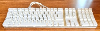 Apple A1048 M9034LL/A Wired Keyboard w/2 USB Ports, Fully Tested