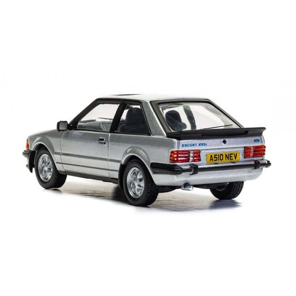 Ford Escort Mk III Xr3i 1982 Strato Silver Vanguards Va11017 1:43 Rhd Corgi Mk3 - Image 3 of 4