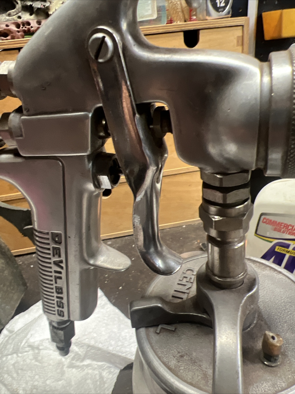 DeVilbiss Jga502 JGA502 JGA 502 Siphon Spray Paint Gun and 30 Cap TGC