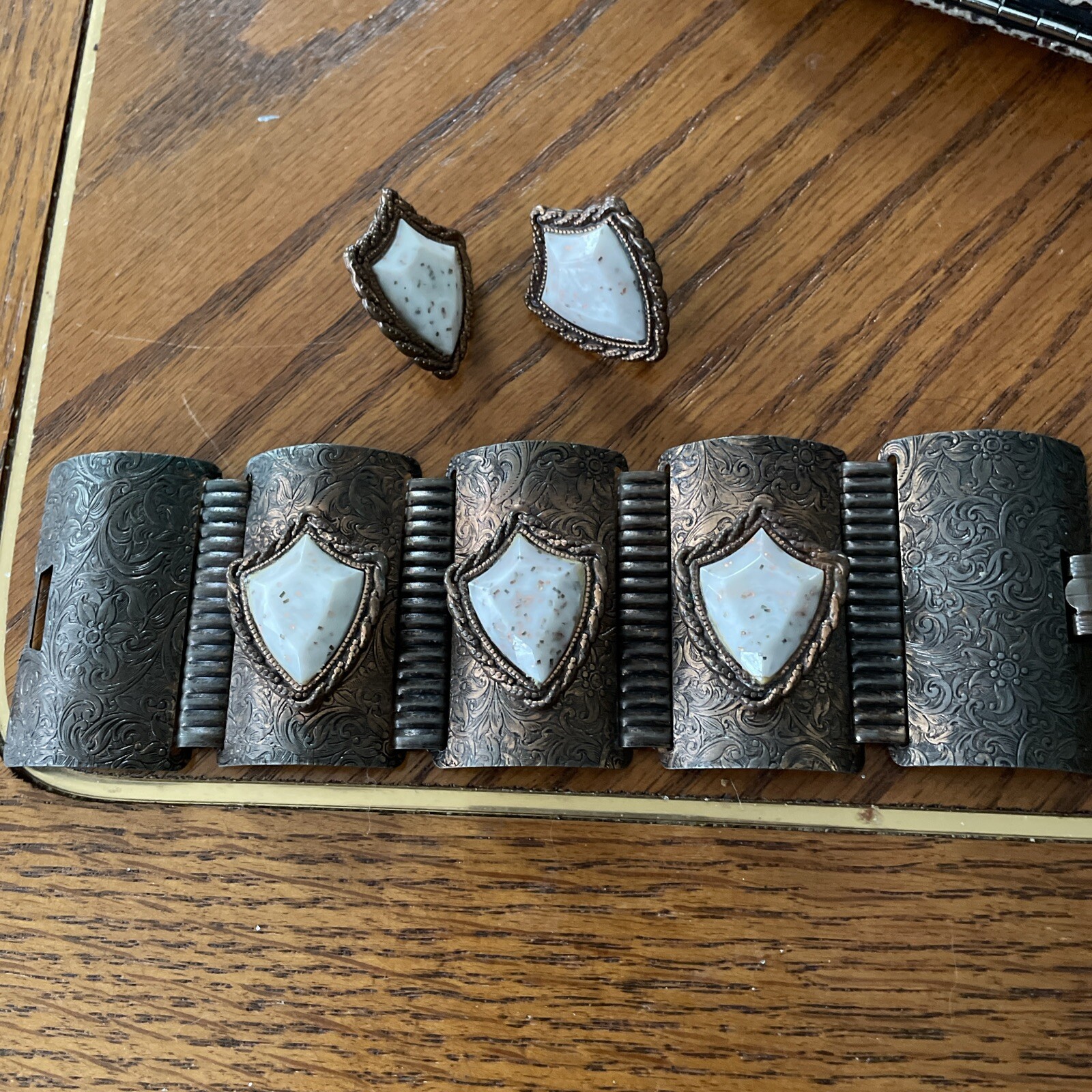 Set Chunky Shield Panel Cuff Hammered Copper Ston… - image 2