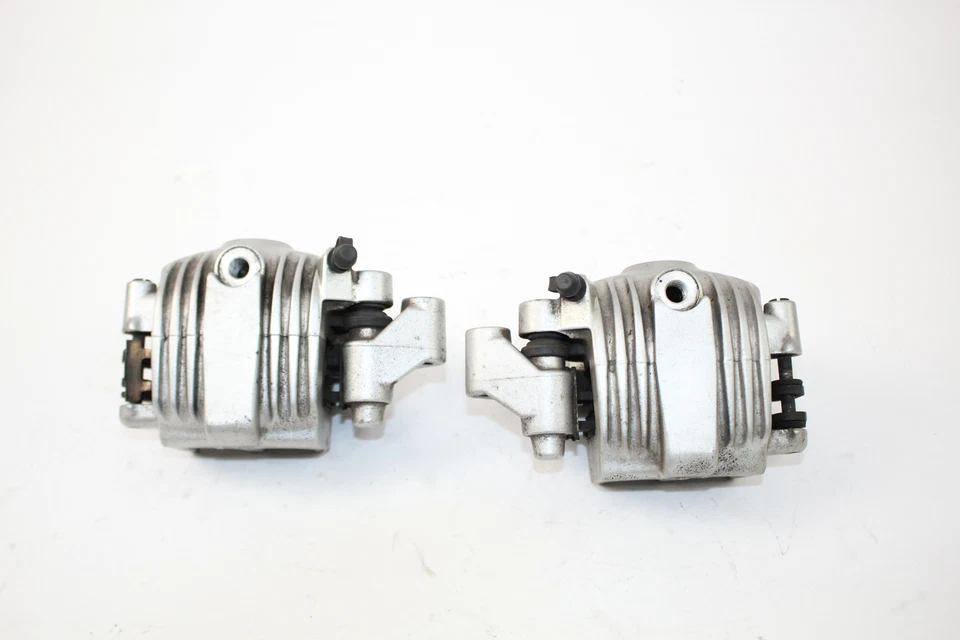 Juego de pinzas de freno delanteras Harley Sportster XL1200R XL1200 05 2005 Foto 2 de 4