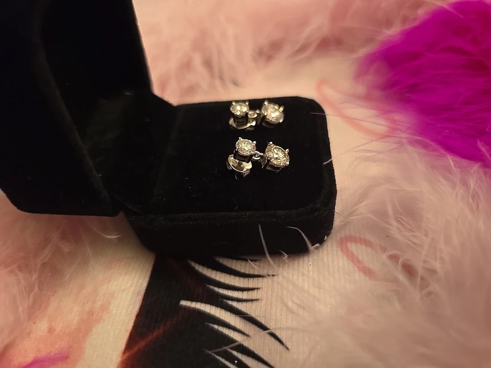 VVS1 White h-i Color Moissanite 925 Sterling Silver Engagement Earrings - Image 3 of 4