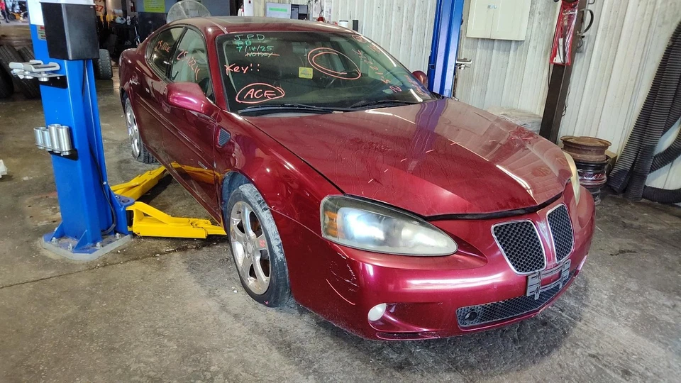 Trunk/Hatch/Tailgate With Spoiler Opt D81 Fits 05-08 GRAND PRIX 1110458 - Image 2 of 4