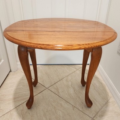 Vintage Broyhill Furniture Solid Oak Pembroke Style Drop-Leaf