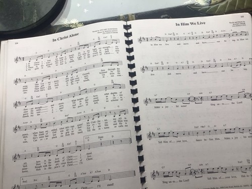 PRAISE AND WORSHIP SONGBOOK -ORIGINAL EDITION: By Hal Leonard Corp Spiral Bound - Picture 8 of 11