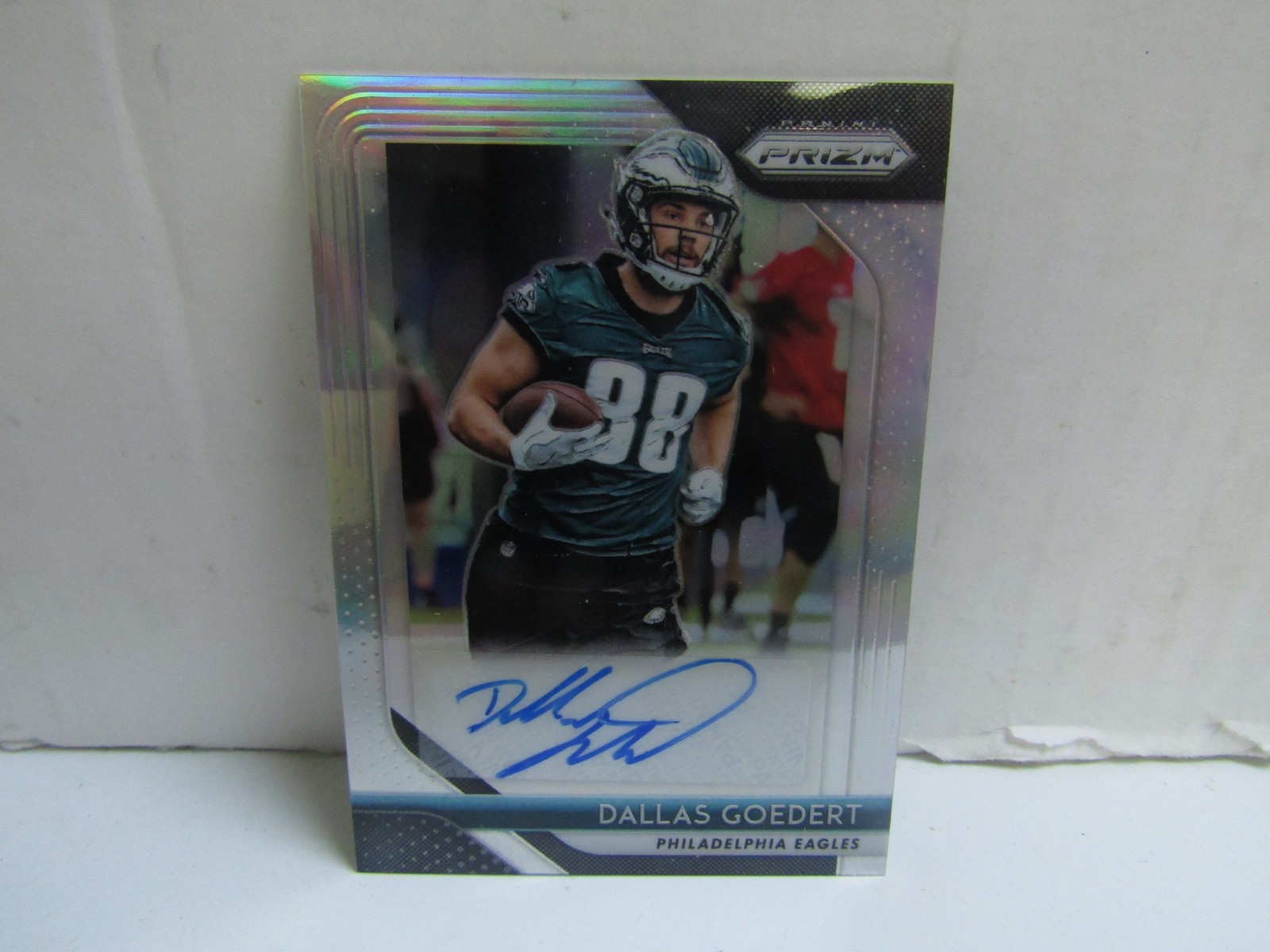 2018 Panini Prizm Dallas Goedert Silver Auto RC Eagles