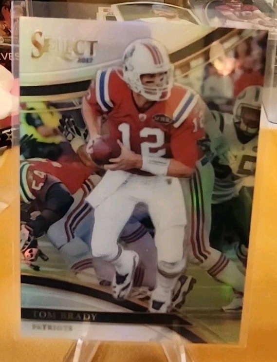 TOM BRADY 2017 Panini Select Silver Prizm Field Level  # 286 PATRIOTS See Descri