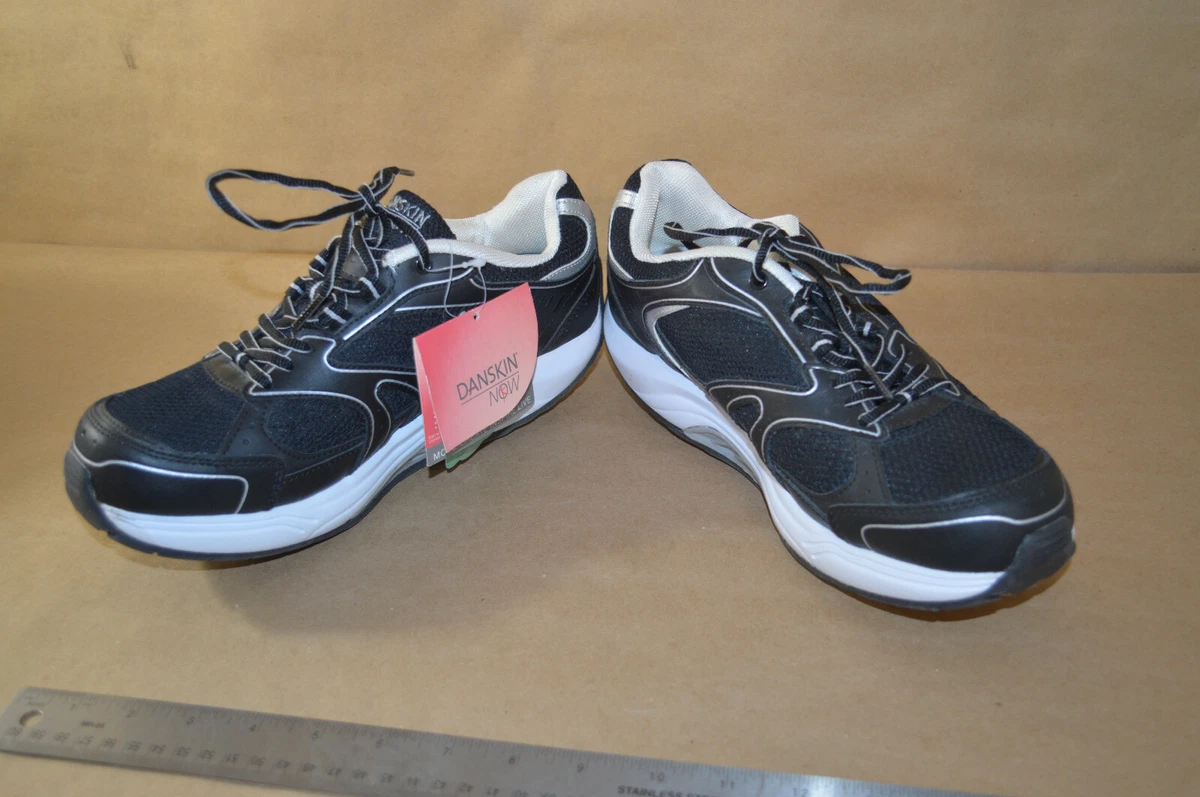 Danskin walking deals shoes