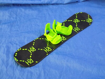 Rainbow High Winter Break 9.5'' SNOWBOARD MGA Toys