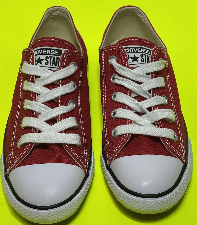 Mujer Rojo Chuck Taylor Core Ox Talla 5 NUEVO Sin Caja. Foto 2 de 4