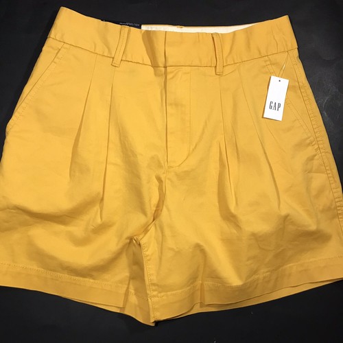 New Gap High Rise Pleated Khaki Shorts 