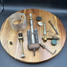 Vintage 1971 COLEMAN Lantern Model 220F 2 Mantle Mixed Parts Lot