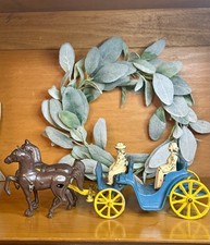 VTG 1940's Cast Iron Horse Drawn Carriage w/Driver  Passenger Stanley Toys USA