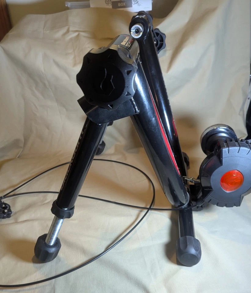 Blackburn Tech Mag 6-Level Magnetic Resistance Bike Trainer - Image 4 of 4