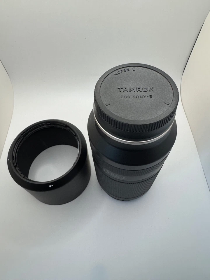 TAMRON 70-300mm f/4.5-6.3 Di III RXD E-Mount - Image 2 of 4