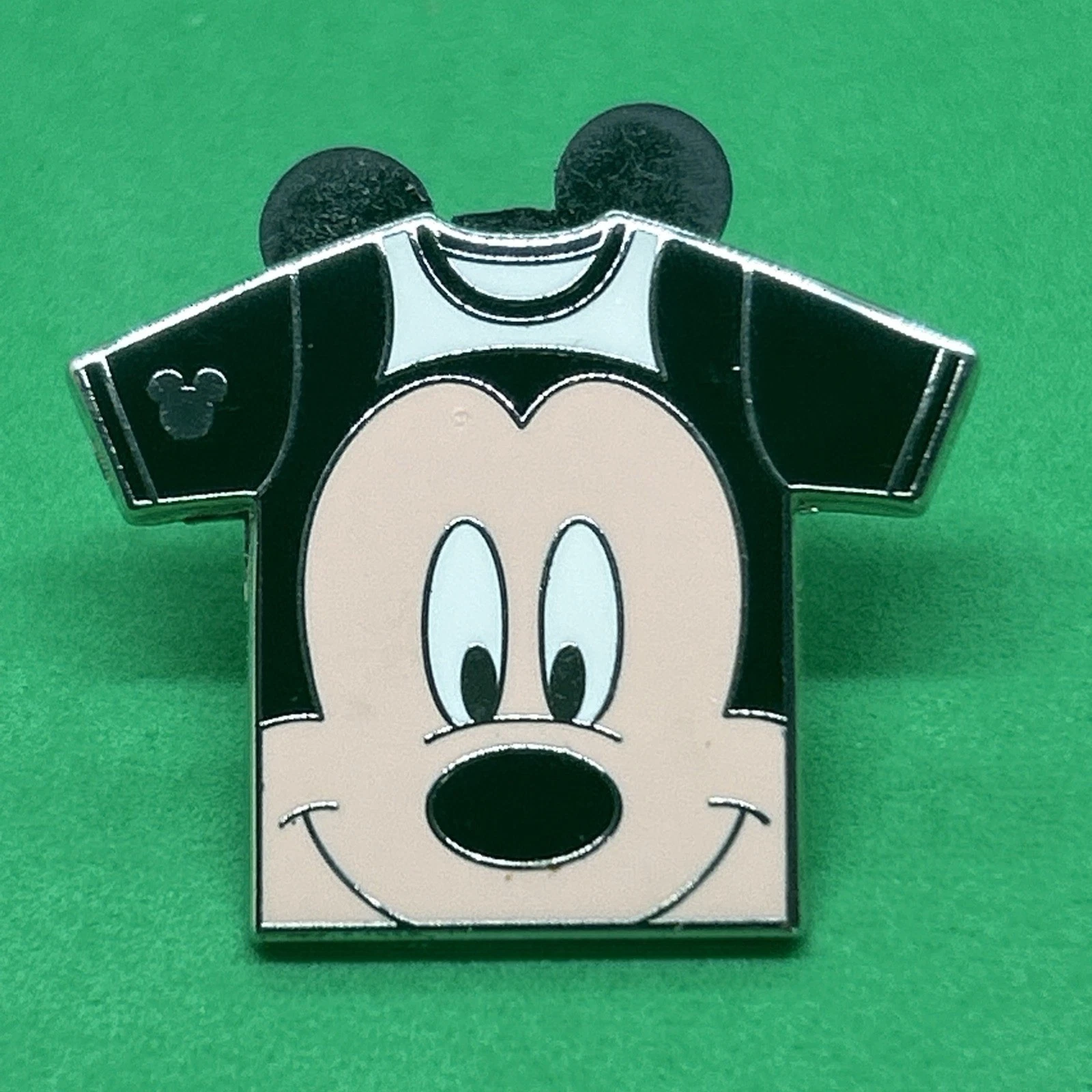 Mickey Mouse T-Shirt Color Chaser WDW 2011 Hidden Mickey 11 Of 20 CastDisney Pin