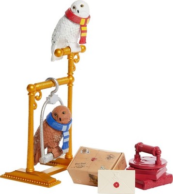 Diagon Alley Collectible Shops Eeylops Owl Emporium 10-Inch Doll Accessories