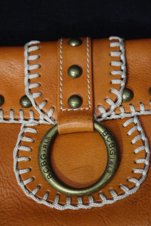 Bolso sin asas BCBGirls marrón naranja roscado aspecto vintage con decoración de bronce-B40 Foto 3 de 4