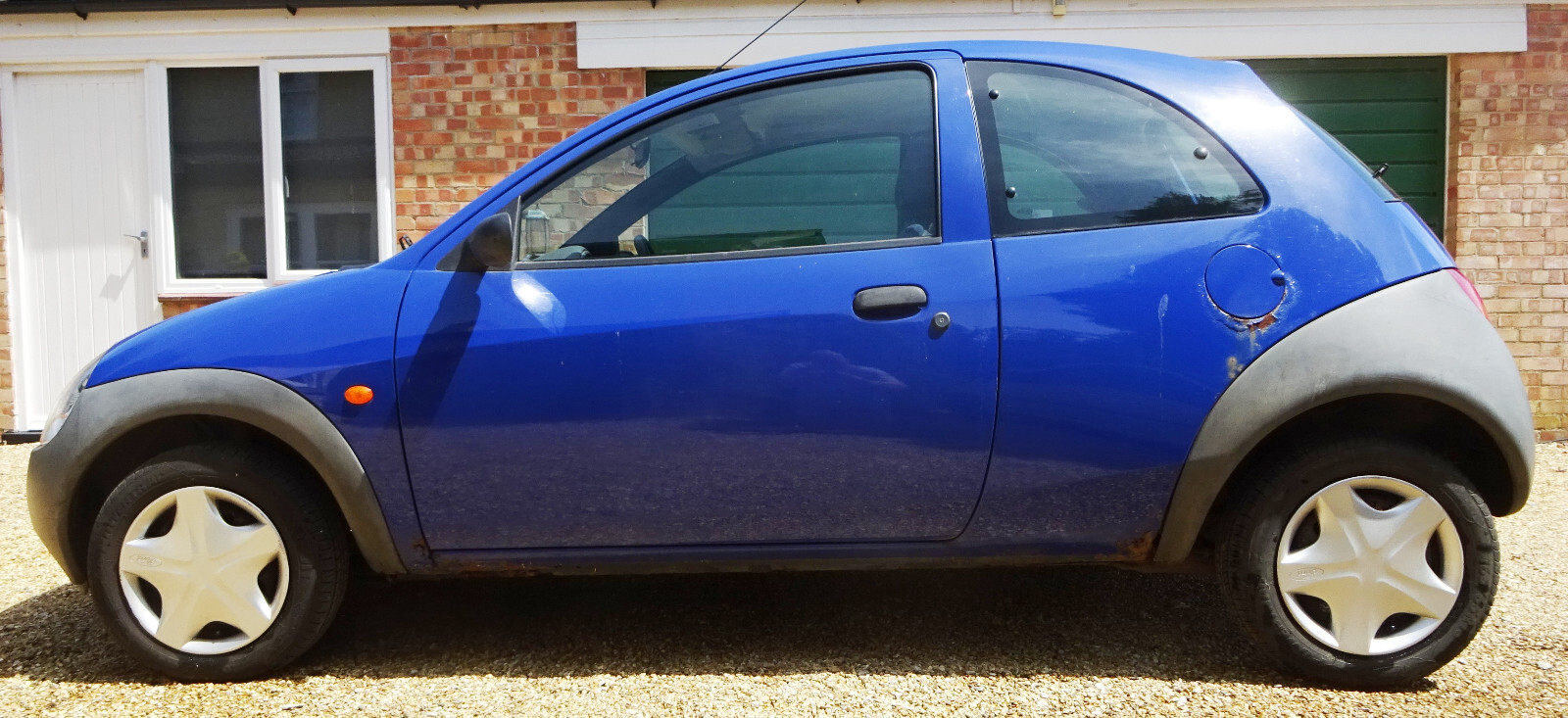 Image 2 - 2002 Ford Ka. mot failure. Genuine 26,000 miles. Potential future Classic