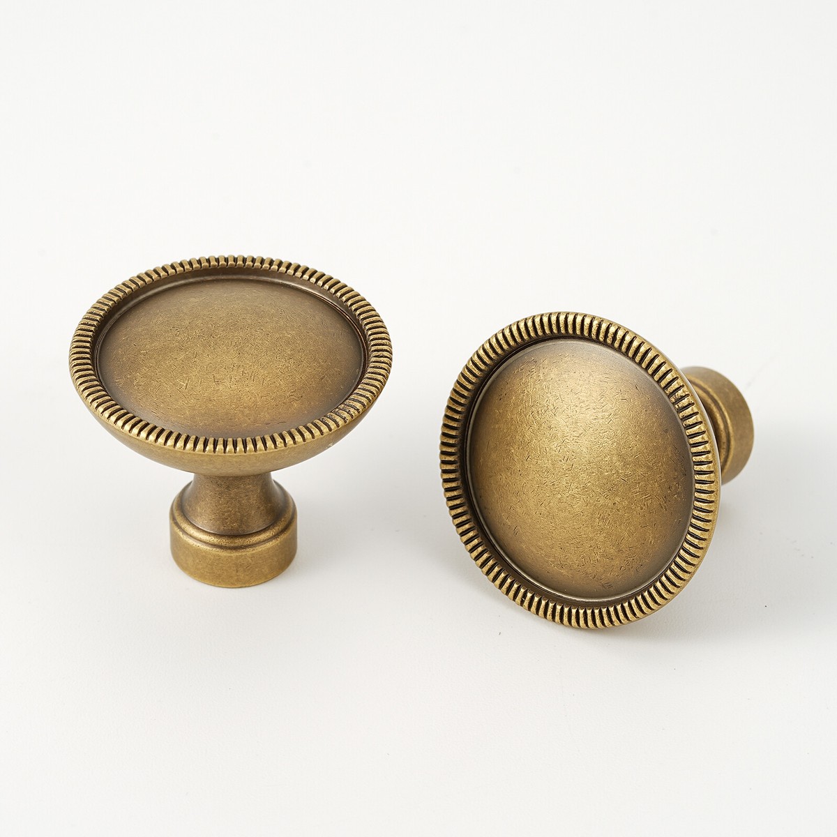 2/3/5/10/20/30 Pack Solid Brass Cabinet Knobs in Gold, Antique Brass and Chrome 2/3/5/10/20/30 Pack Solid Brass Cabinet Knobs in Gold, Antique Brass and Chrome