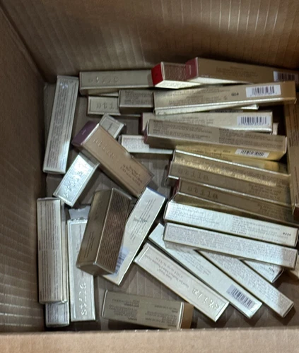 STILA Eyeliner/lipgloss/lipstick & Much More 100 Pcs Asst  Box Over $1000 Value