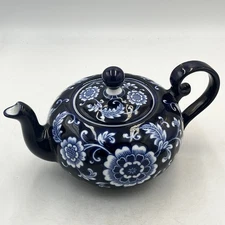 Stunning VTG Pier 1 Mandarin Cobalt Blue & White Floral Lidded Porcelain Teapot