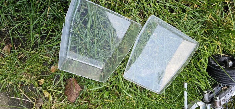 Graupner Kyosho Rowdy Baja 1:8 Buggy Circuit 20 RC Box. Neu! - Bild 3 von 4