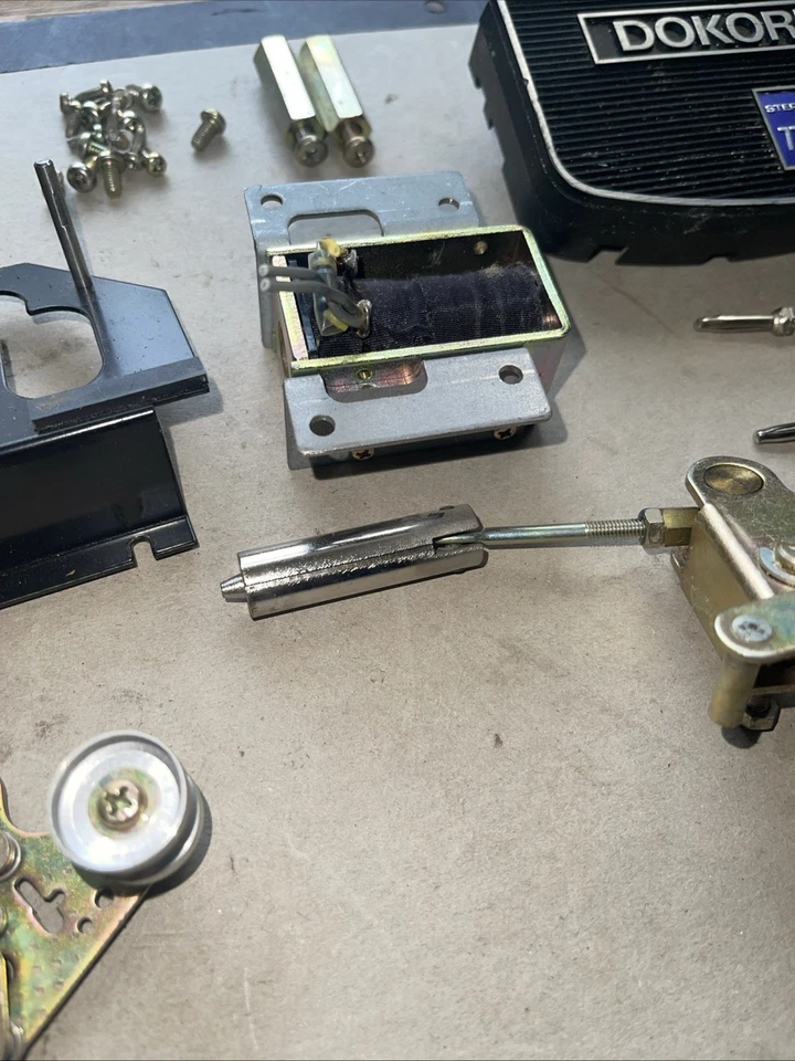 Vintage DOKORDER 7100 Reel To Reel Head Stack - Image 3 of 4