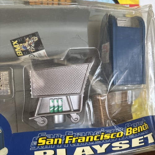 2001 Flick Trix BMX Finger Bikes Playset San Francisco Bench RARE - Picture 2 of 5