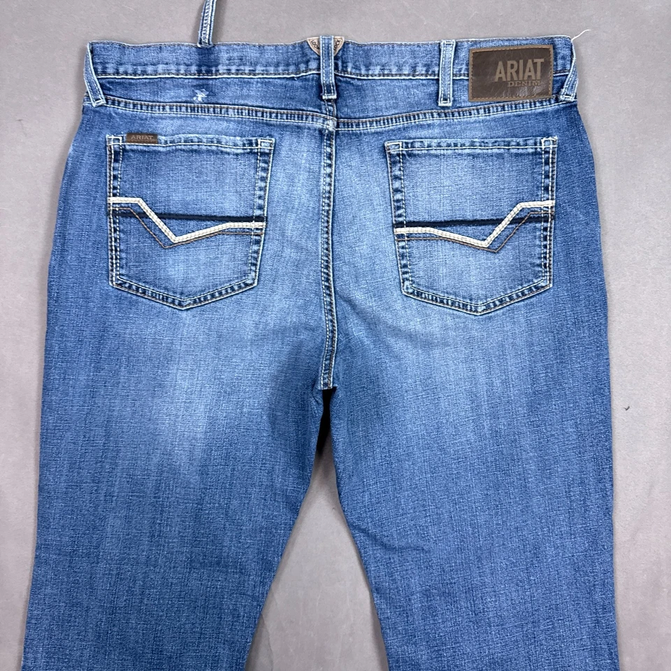 Pantalones de mezclilla Ariat Jeans para hombre 38x32 azul M4 rectos Novato Ledge Western Cowboy Foto 4 de 4
