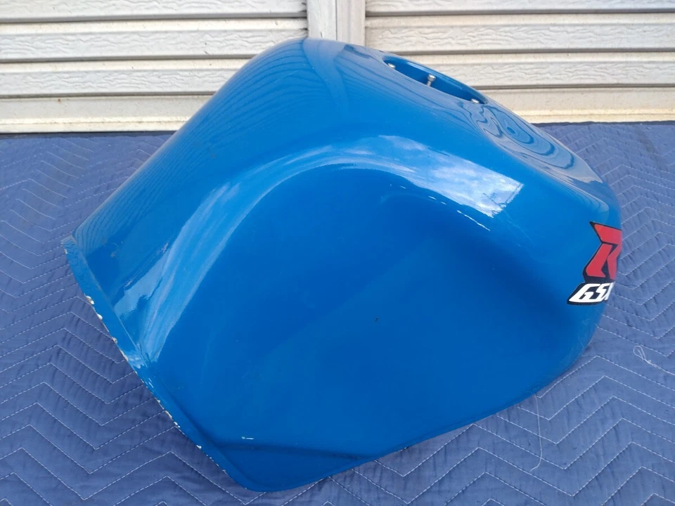 SUZUKI GSX-R600 FUEL TANK PETROL TANK OEM GENUINE FROM JAPAN  — 第 2/4 张图片