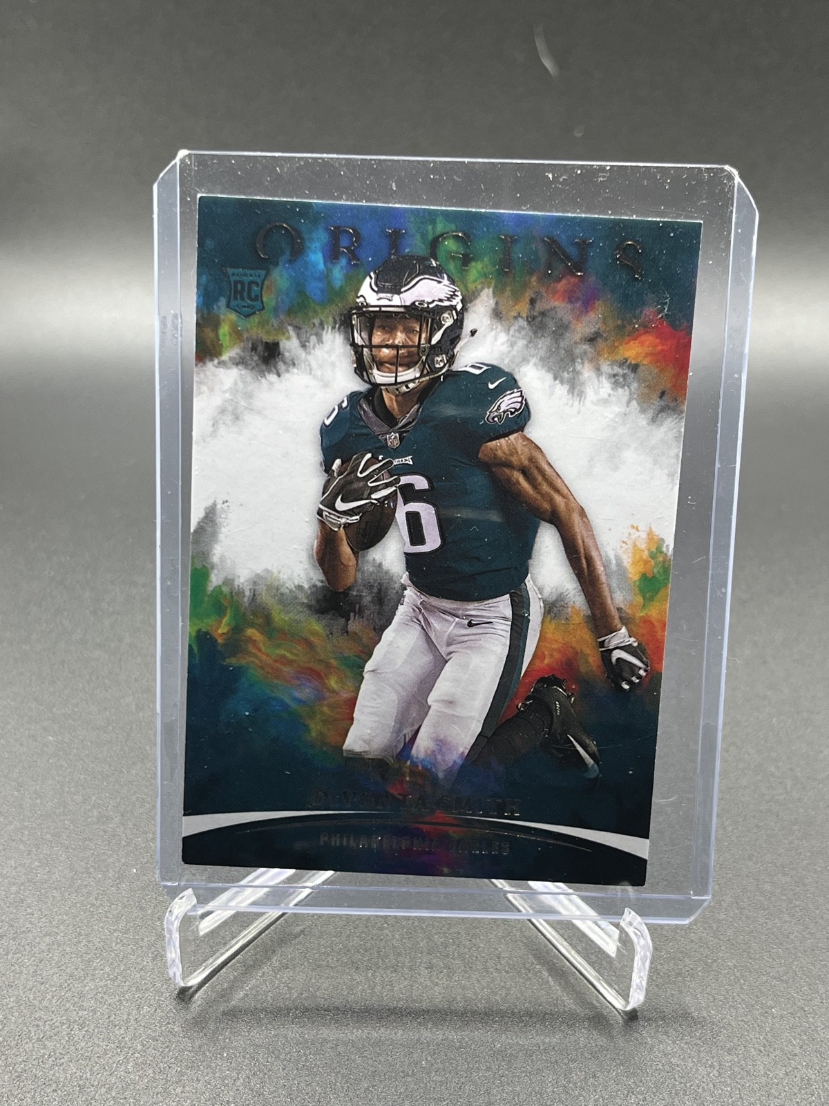 2021 Panini Origins - Rookie Devonta Smith #111 Ball in Right Hand (RC)