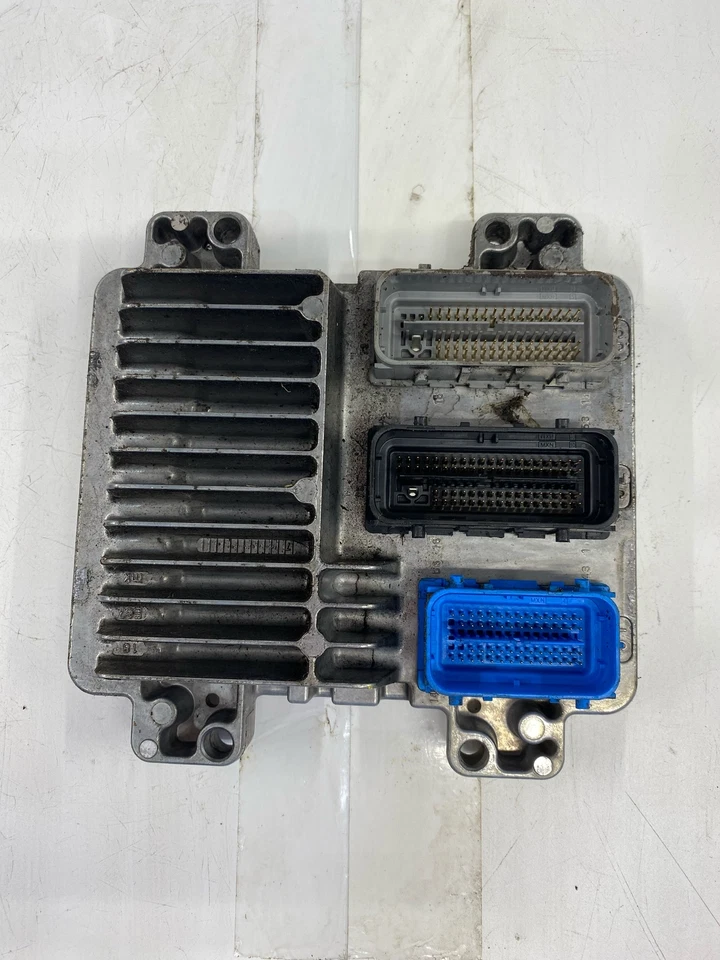 Módulo de control del motor usado (ECM) se adapta a: módulo de control electrónico Hummer H3 2008 Foto 2 de 4