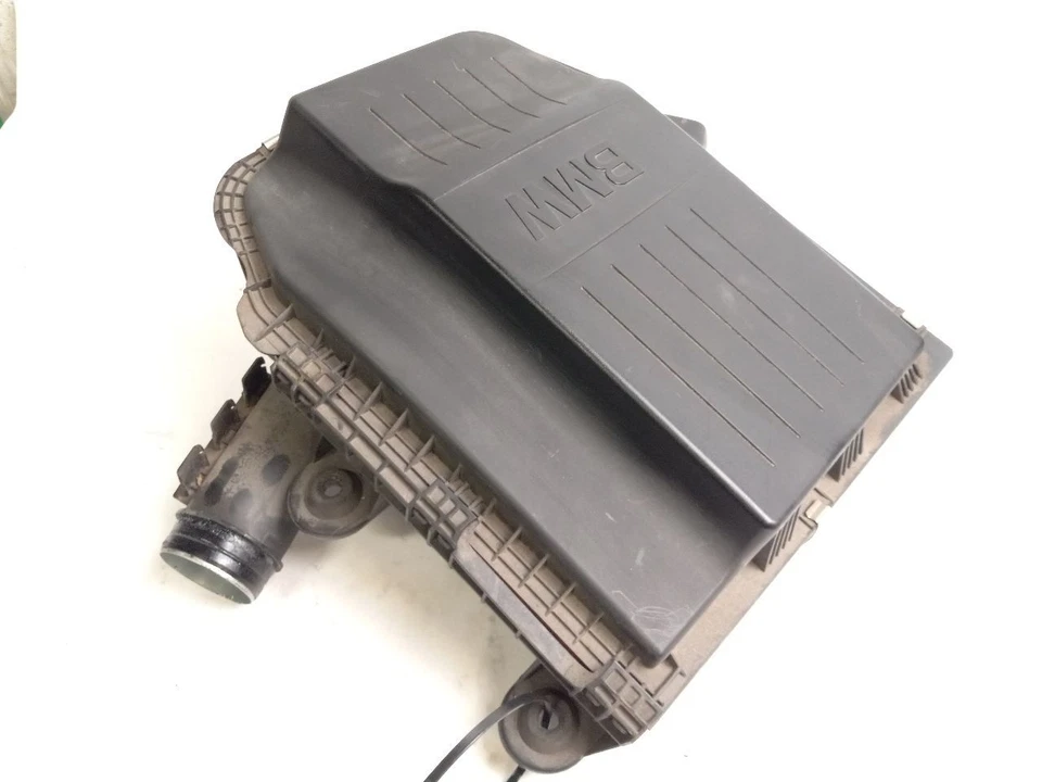 ВОЗДУХОЗАБОРНИК ОЧИСТИТЕЛЬ ДЛЯ BMW 535 XI 2010 - Изображение 2 из 4