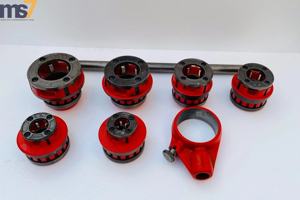 RIDGID MANUAL RATCHET PIPE THREADER SET 1/2" TO 2" WITH ACCESSORIES AS SHOWN - Image 4 of 4