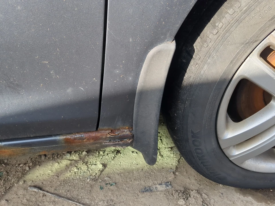 Guardabarros de pasajero Volkswagen Jetta 2005-2010 H9P48 Foto 2 de 4