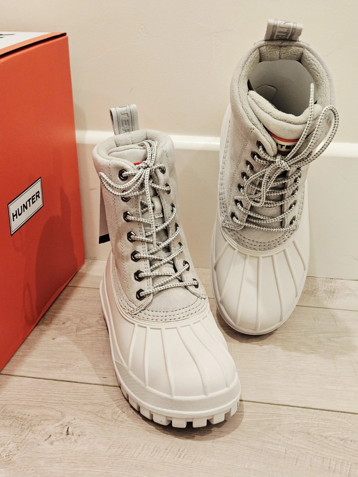 NEW HUNTER SIZE 9 MEN'S WATERPROOF SOUTH HALL DUCK BOOTS LIGHT GRAY